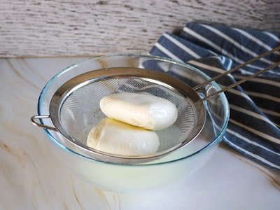 Drain Mozzarella for Freezing