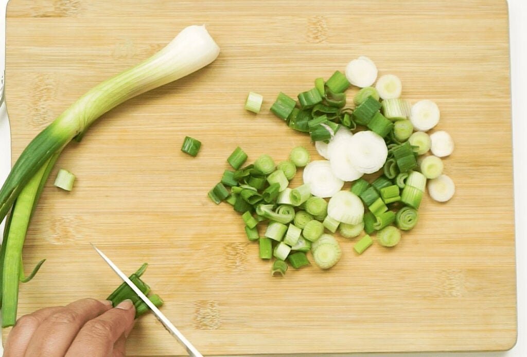 Slice Spring Onions for Freezing