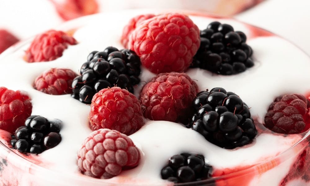 Skyr Topped With Berries