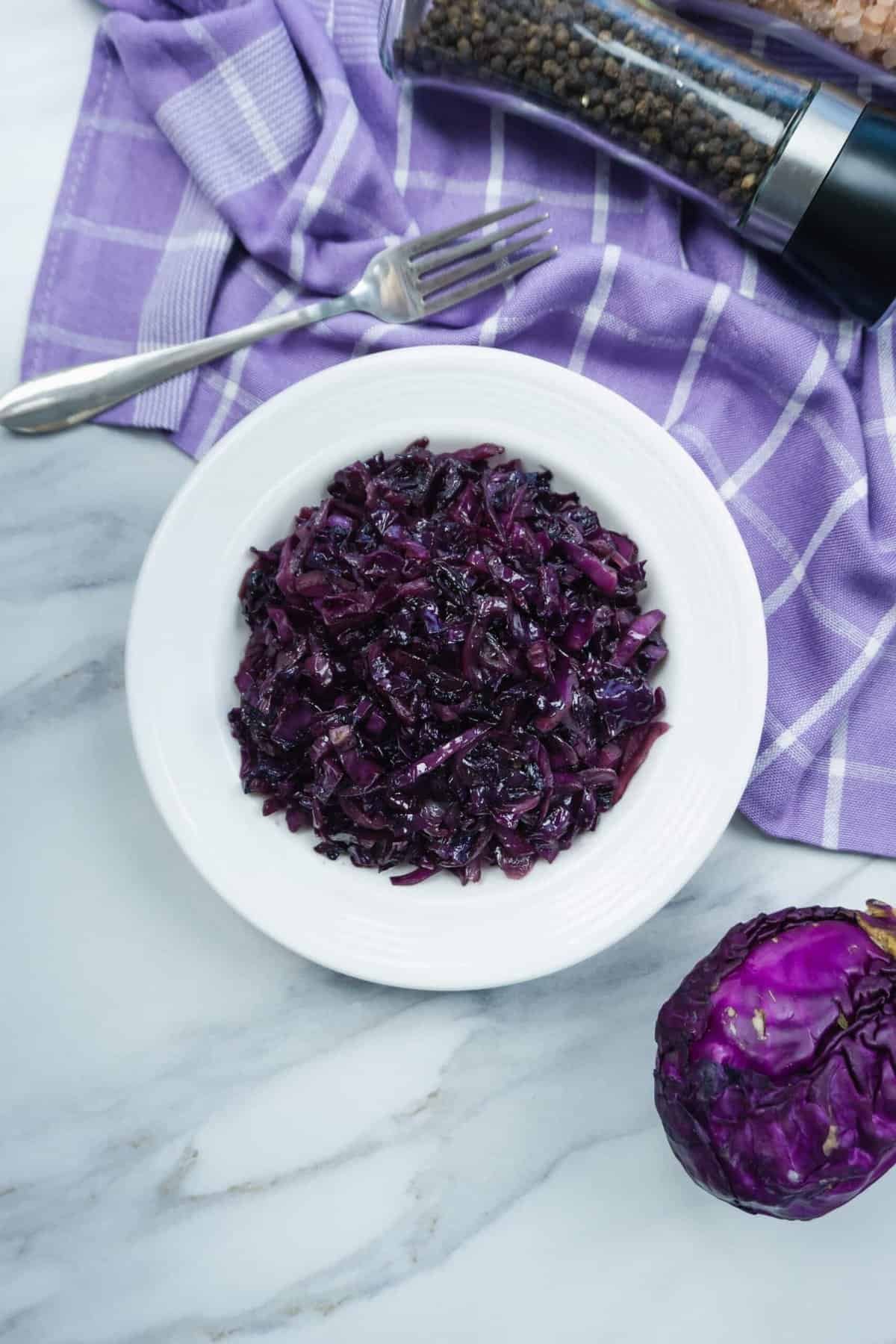 Quick Braised Red Cabbage